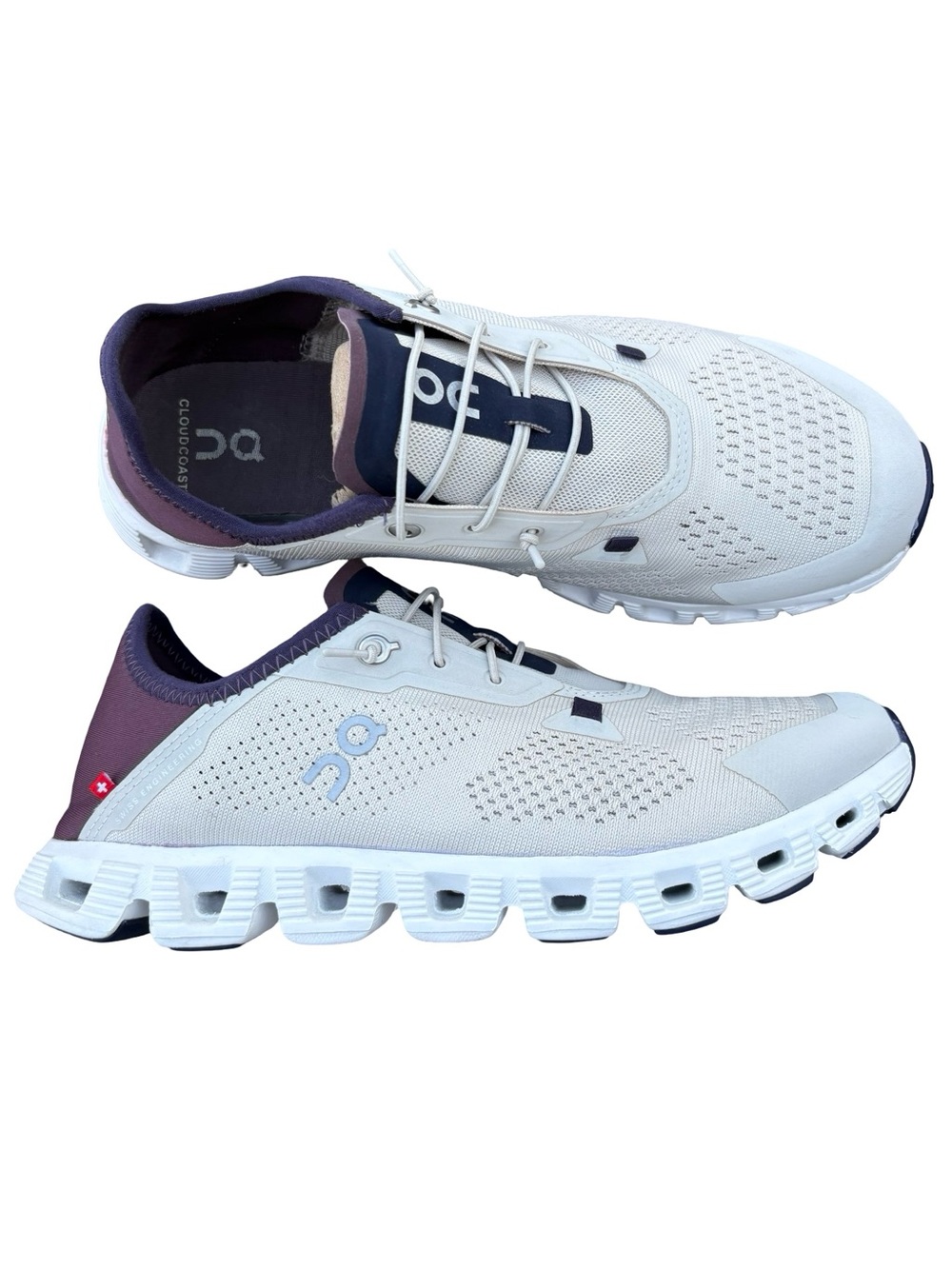 On Running Cloud 5 Coast Women's Running Shoes Size 9 Sand Mulberry EUC Sneaker